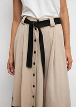 Load image into Gallery viewer, Tinta Casandra Skirt