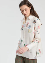 Load image into Gallery viewer, Vilagallo Love Stamp Shirt