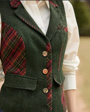 Load image into Gallery viewer, Joe Browns Ruby Mix &amp; Watch Waistcoat