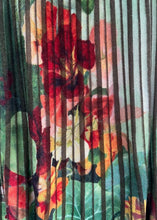 Load image into Gallery viewer, JEi's Plisse Painting Print Skirt