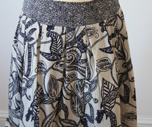 Load image into Gallery viewer, Orientique Valencia Reversible Skirt